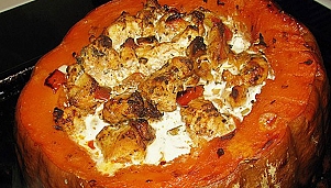 Γεμιστή κολοκύθα με κρέας κουνελιού