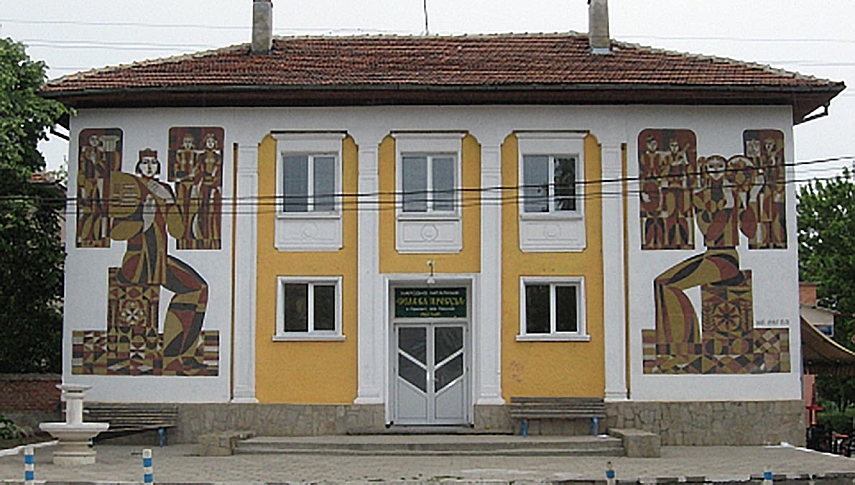 Open-air arts gallery, village of Krepost